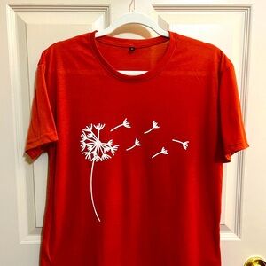 Boutique Dandelion print top 🐞 3 for $15 sale!